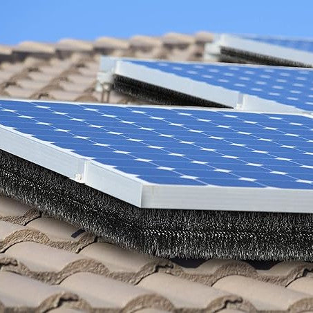 Chenille de gouttière 5 m (5 pcs x 1 m) – Protection efficace contre les feuilles, les martres et les oiseaux pour votre gouttière ou votre installation solaire Ø 10 cm ou Ø 15 cm