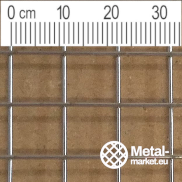 Schweißgitter Edelstahl Maschenweite 11,1mm Drahtstärke 1 mm V2A 1.430Schweißgitter Edelstahl Maschenweite 11,1mm Drahtstärke 1 mm V2A 1.4306
Punktgeschweißte Drahtgitter aus Edelstahldraht Längsdrähte und Querdrähte sind an jedem Kreu